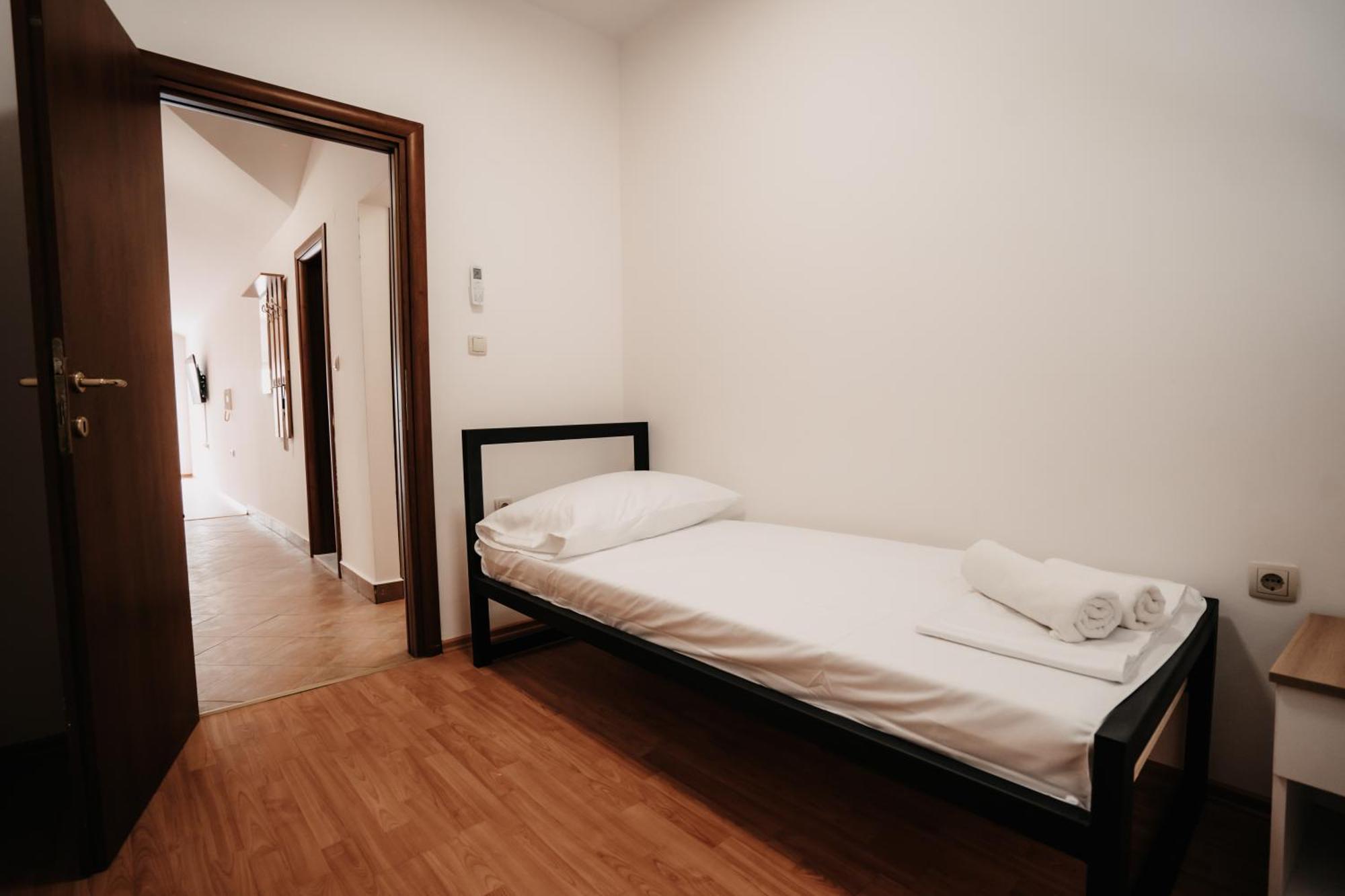 Riverside Apartments Мостар Екстериор снимка
