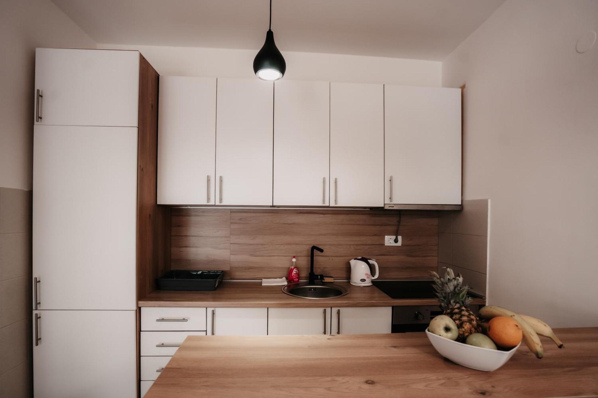 Riverside Apartments Мостар Екстериор снимка